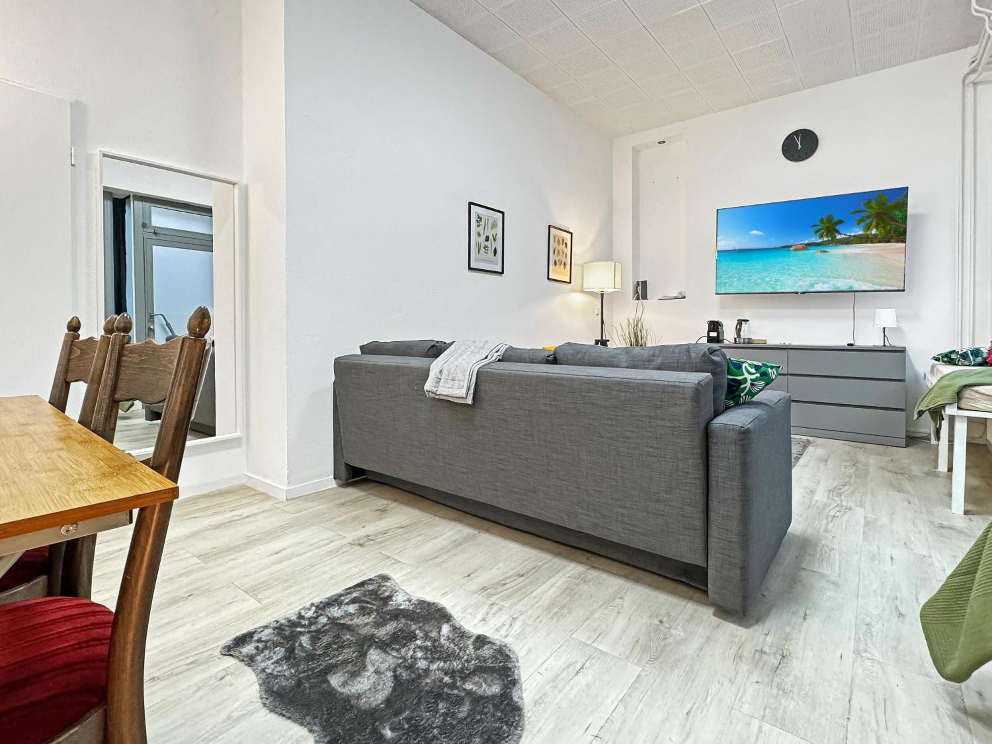 2 Zimmer Apartment Fuer 6 P, 15 Min Zum Flughafen Esslingen am Neckar Eksteriør billede